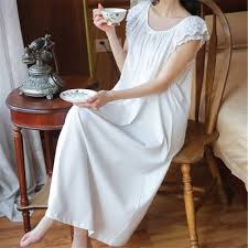 Chemise Dentelle Princesse pour Femmes - Élégance et Confort