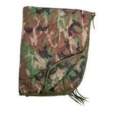 Poncho Liner Mil Tec Woodland - Le Compagnon Idéal pour Vos Aventures